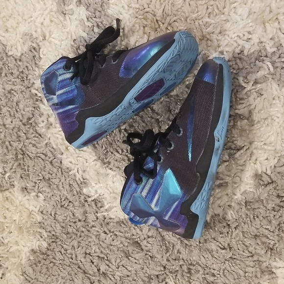 Nike LeBron 13 GS Black/White-Heritage Cyan-Bright Blue-Persian 8C - Picture 4 of 8